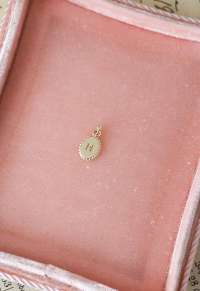 H nimikirjain riipus kulta