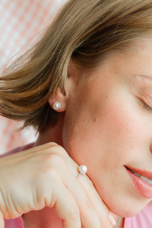 Decade hopeiset helmi nappikorvakorut