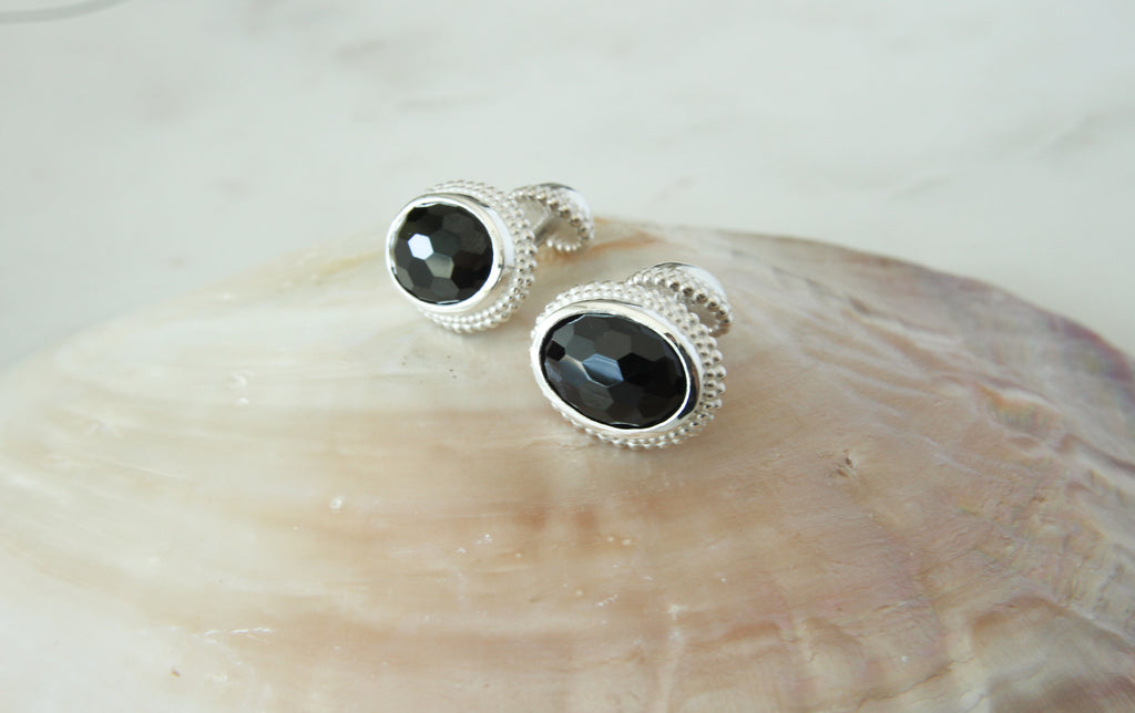 Mystic Garden kalvosinnapit musta