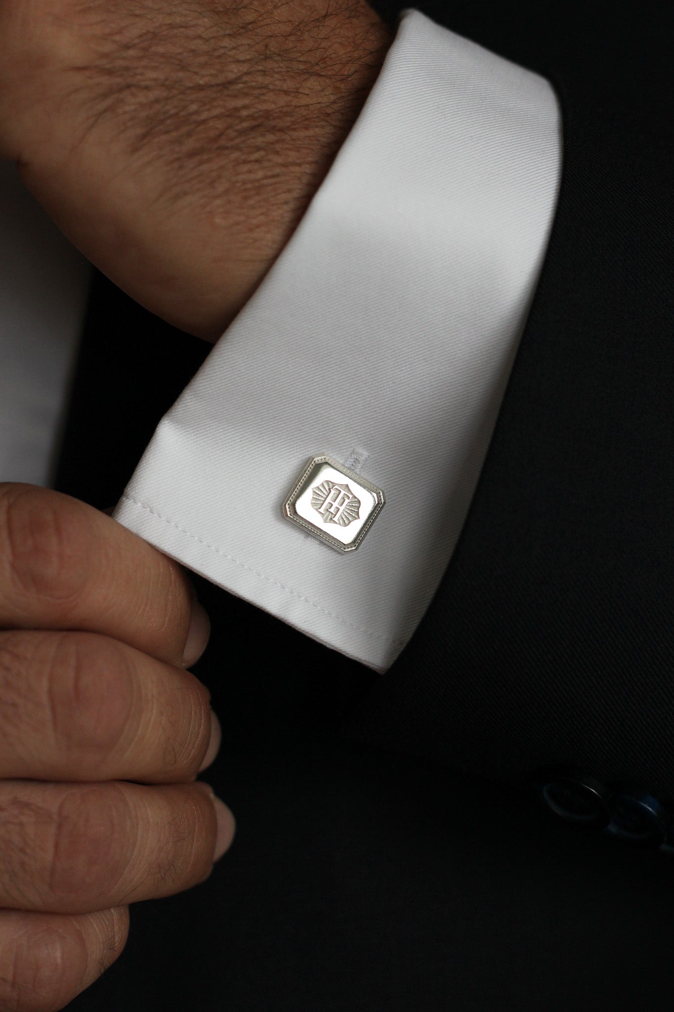 Initials kalvosinnapit nimikirjaimilla