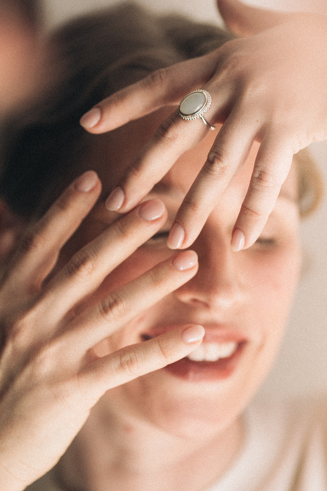 Kuukivi sormus hopea