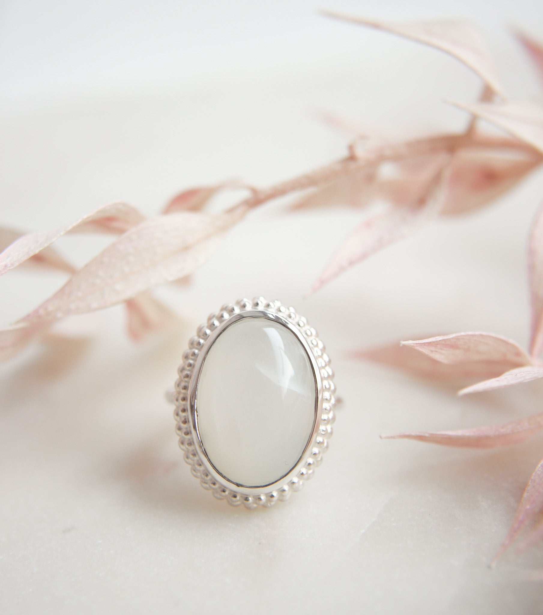 Mystic Garden kuukivi sormus