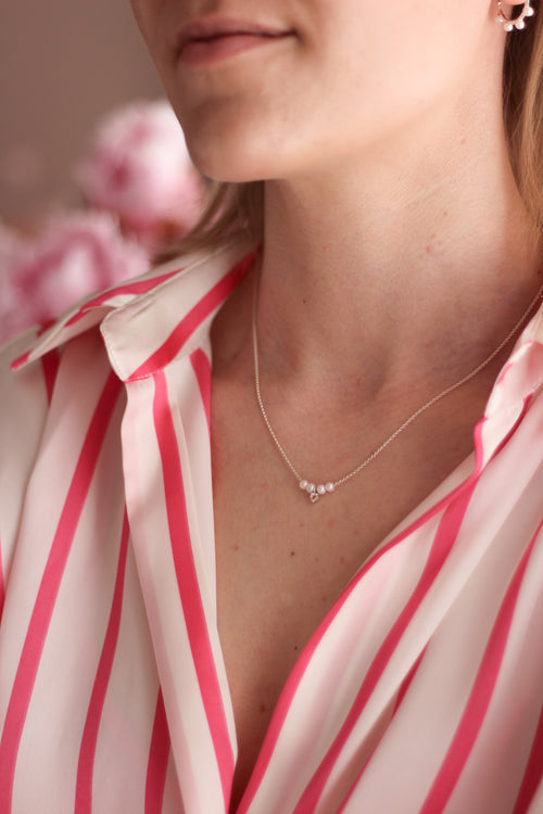 Decade kultainen helmikaulakoru