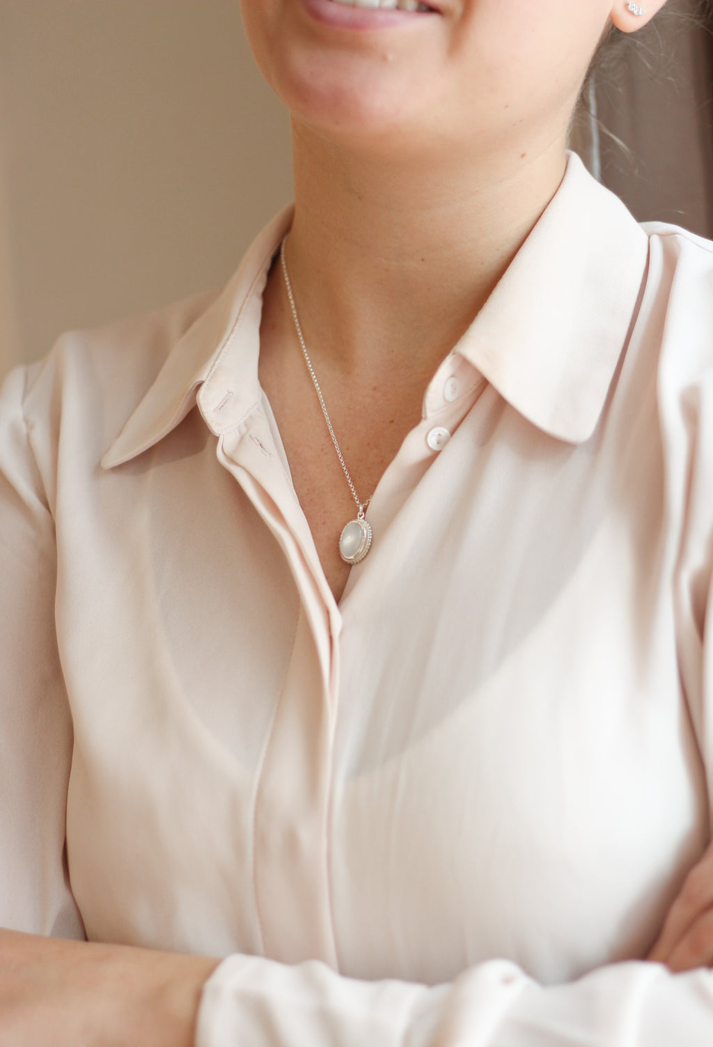 Mystic Garden kuukivi kaulakoru