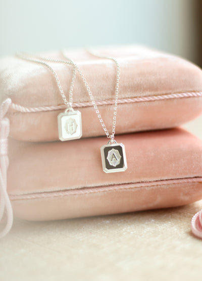 Initials Kirjain kaulakoru