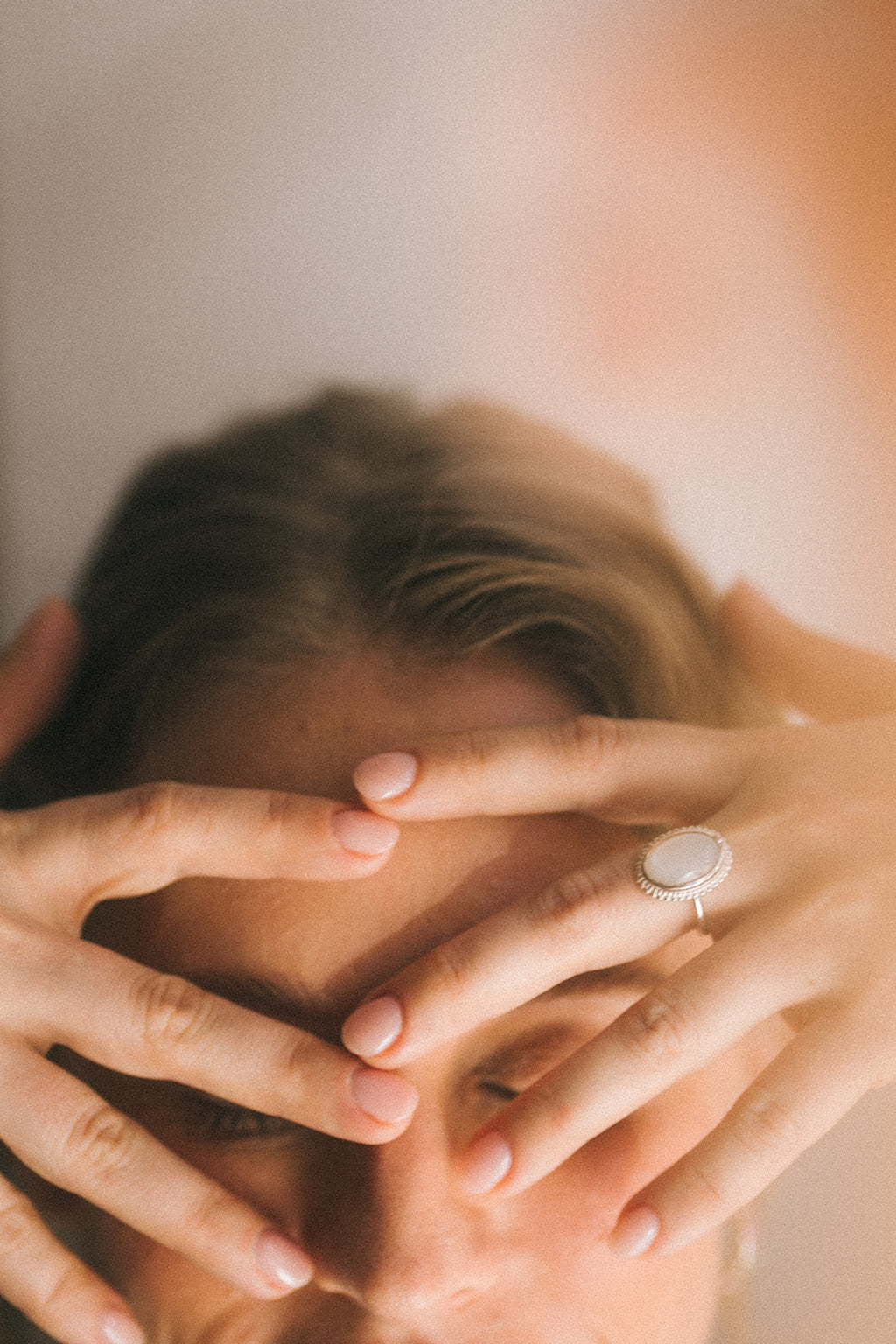 siro hopeinen kuukivi sormus